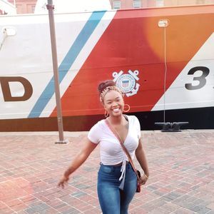 Meet your Posher, Jasmine